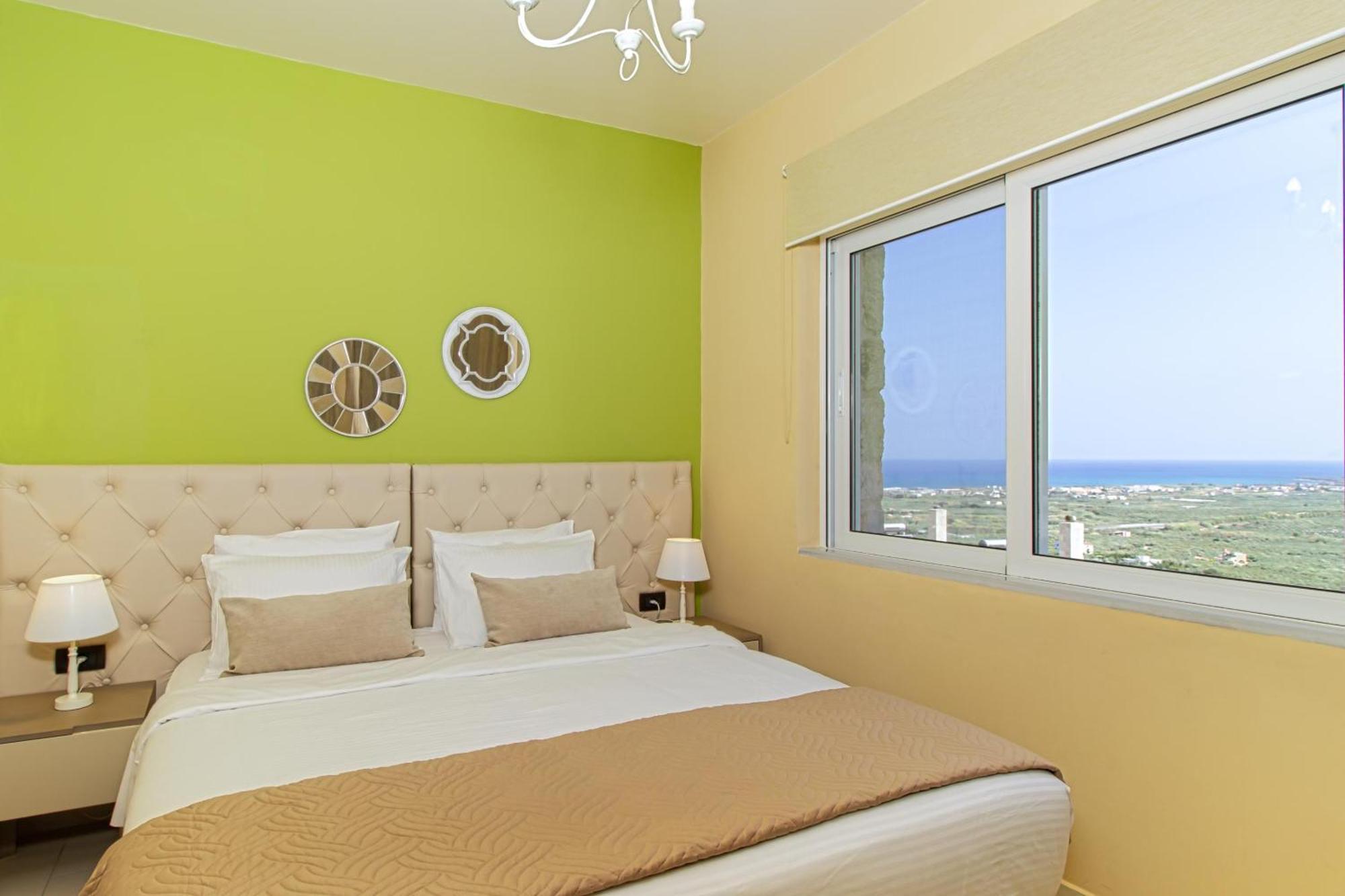 Theo With Sea View Vila